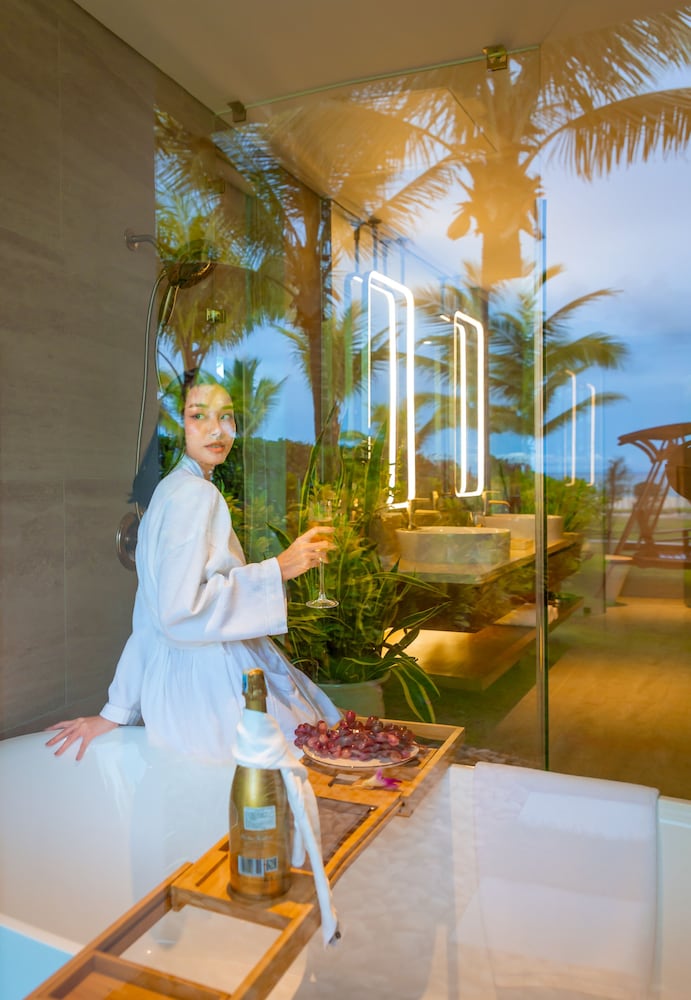 Three-Bedroom Beachfront Pool Villa - Photo 4