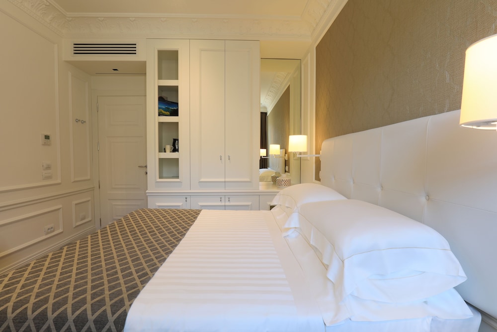 Comfort Room - Photo 2