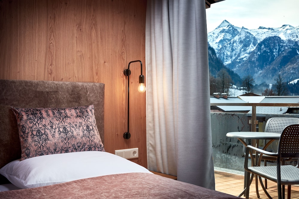 Deluxe Double Room, Balcony, Mountain View photo 2
