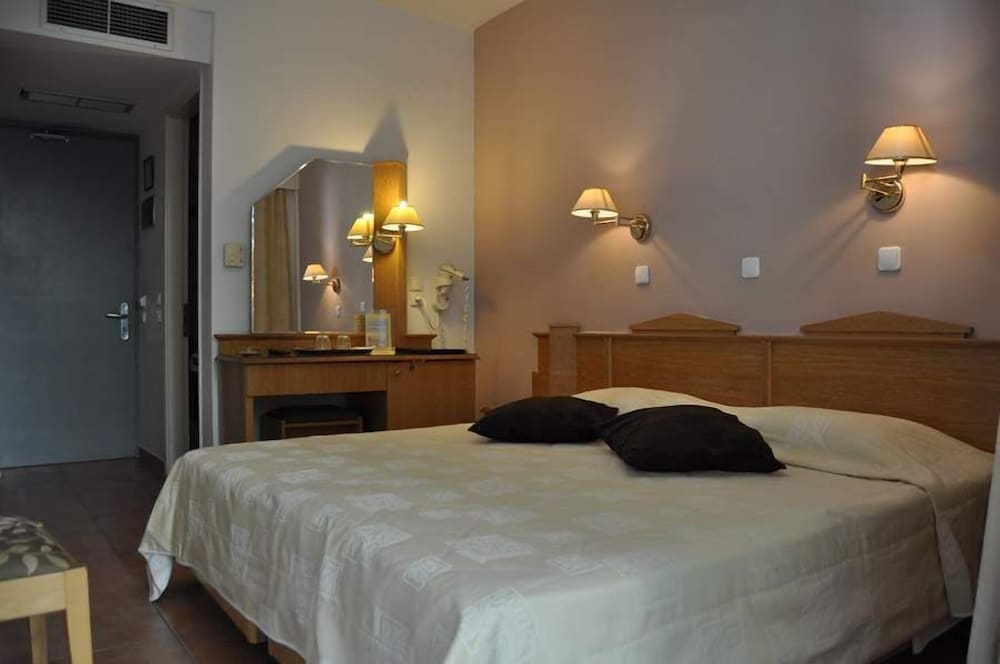 Habitación Doble o Twin con Vista a la Piscina