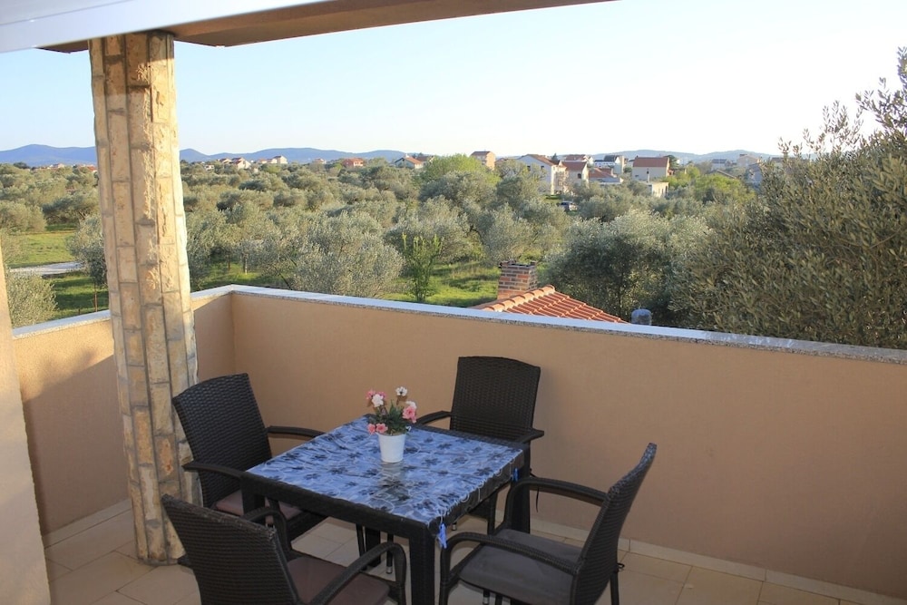 Apartment (Ivan C - A2(4+1))