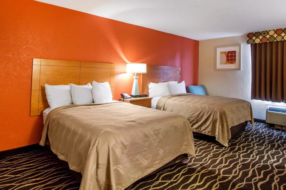 Suite, Multiple Beds, Non Smoking - Photo 3