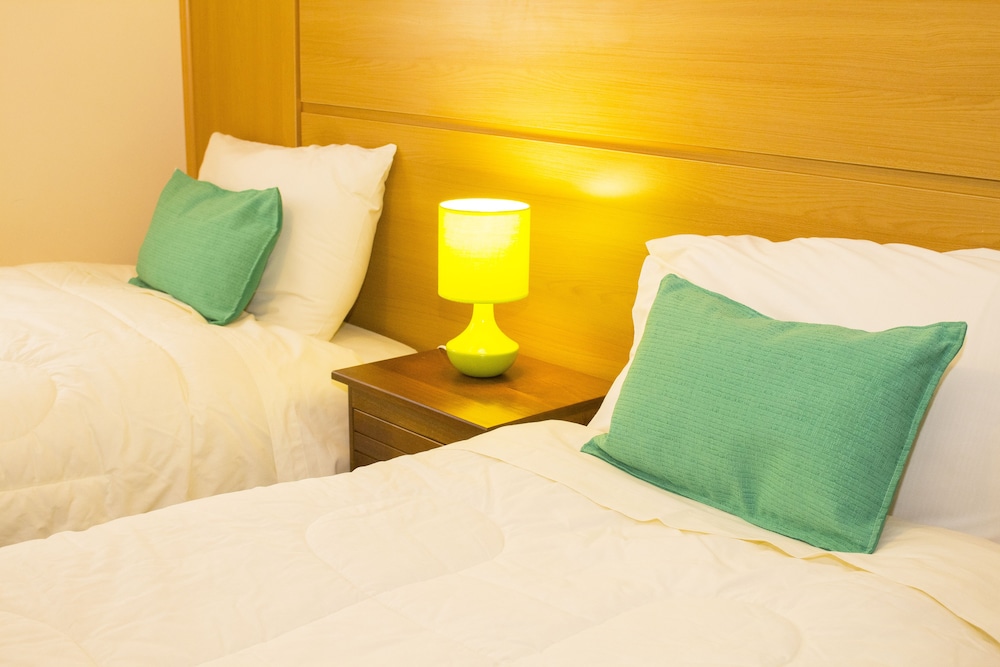 Standard Twin Room, 2 Twin Beds, Private Bathroom