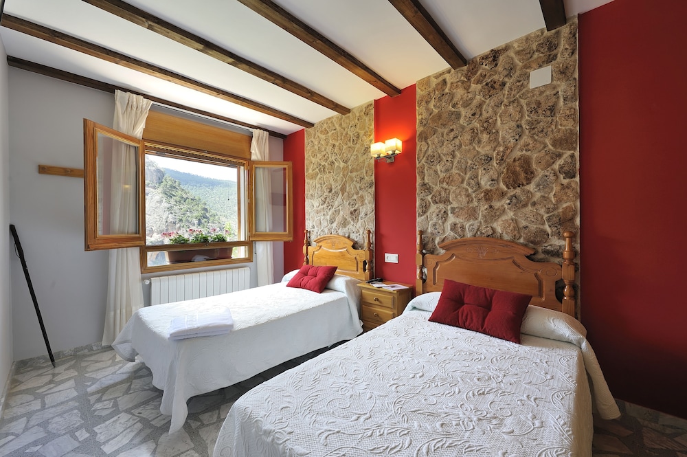 Double Room, 2 Twin Beds, Valley View