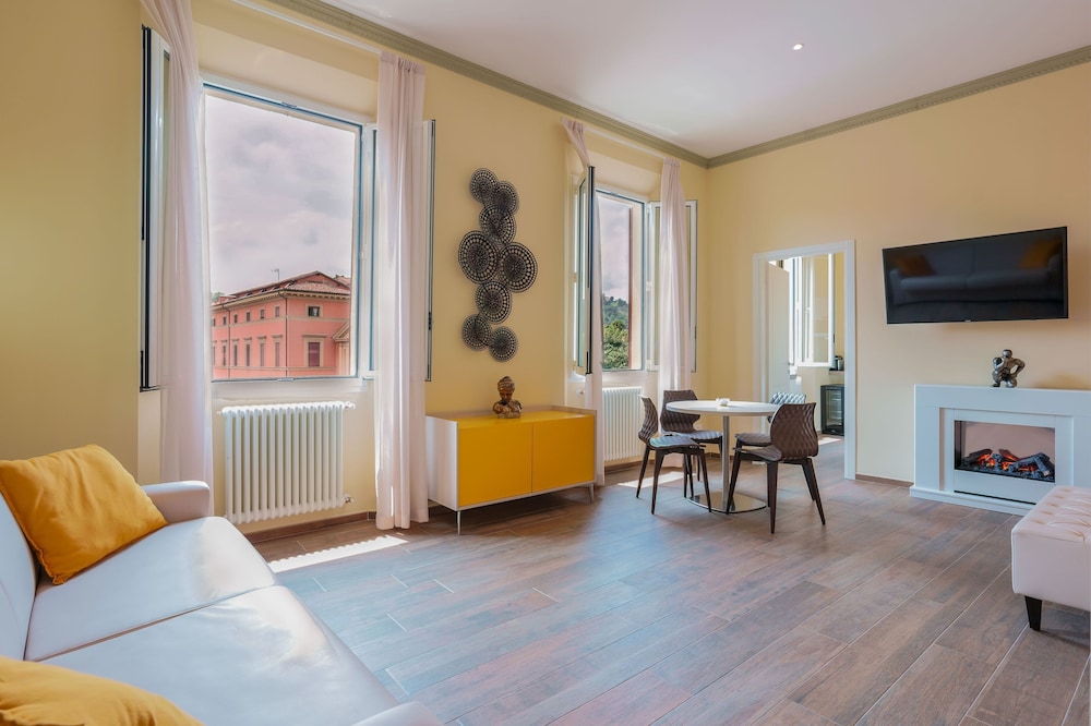 Deluxe Apartment, 1 Bedroom, Hill View (S.Luca)