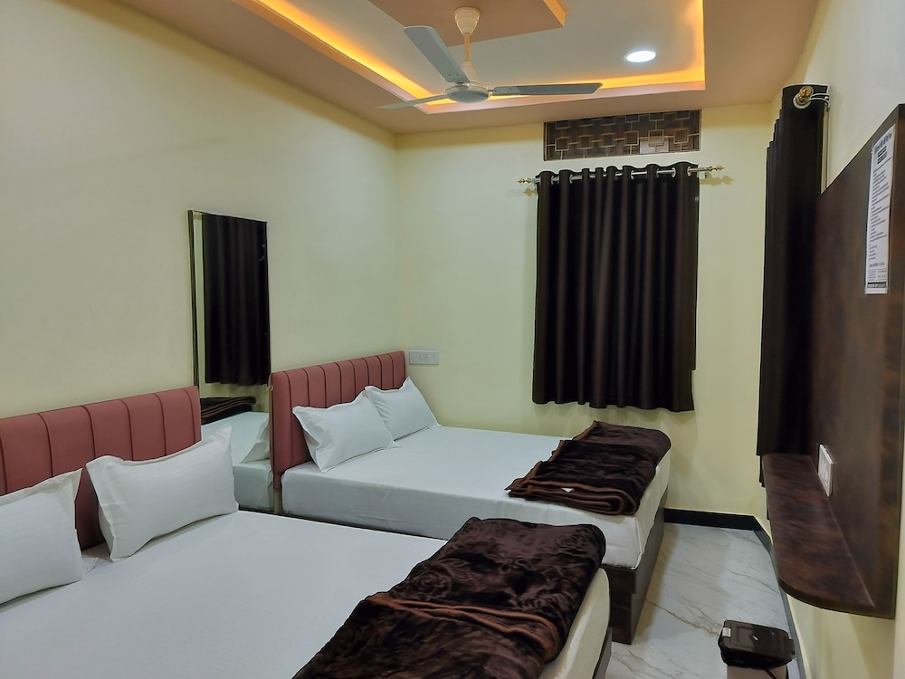 Classic Quadruple Room