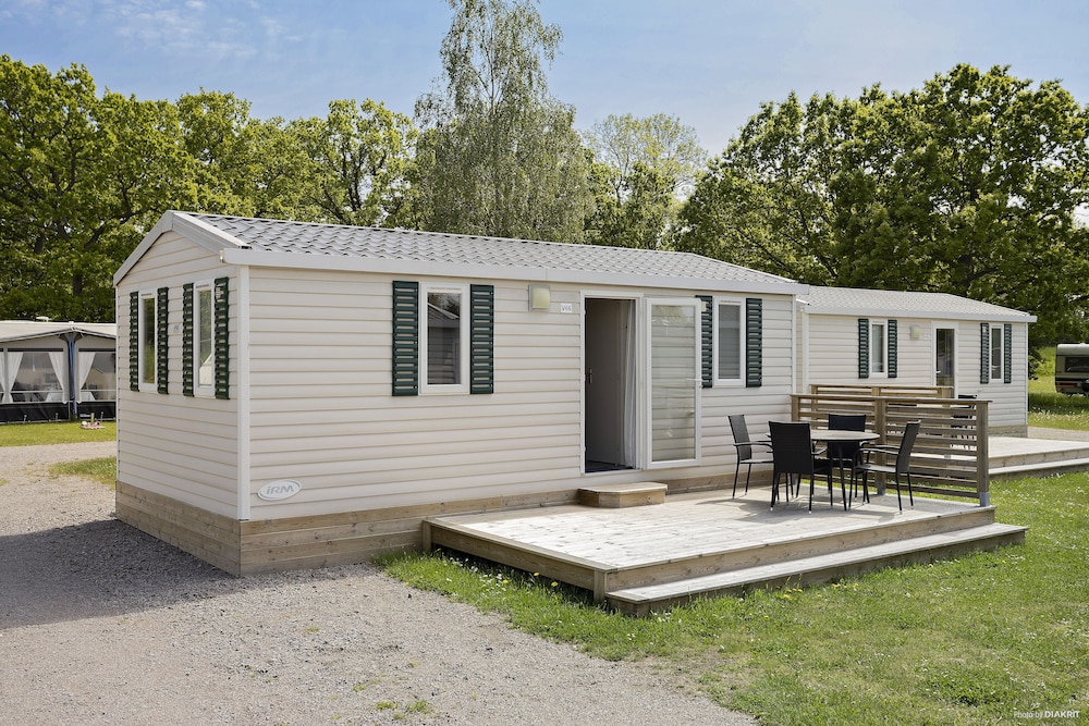 Standard Mobile Home photo 1