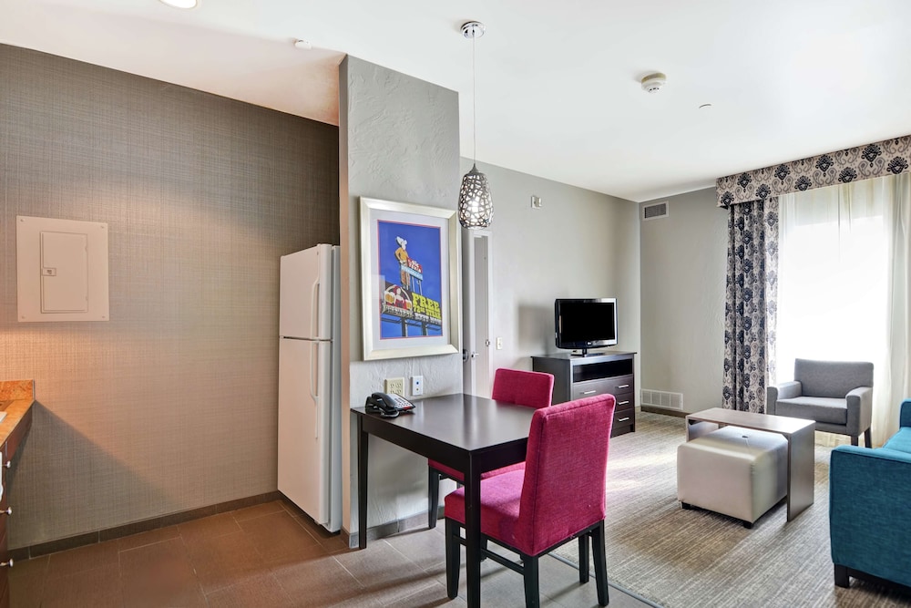 Suite, Accessible, Non Smoking - Photo 1