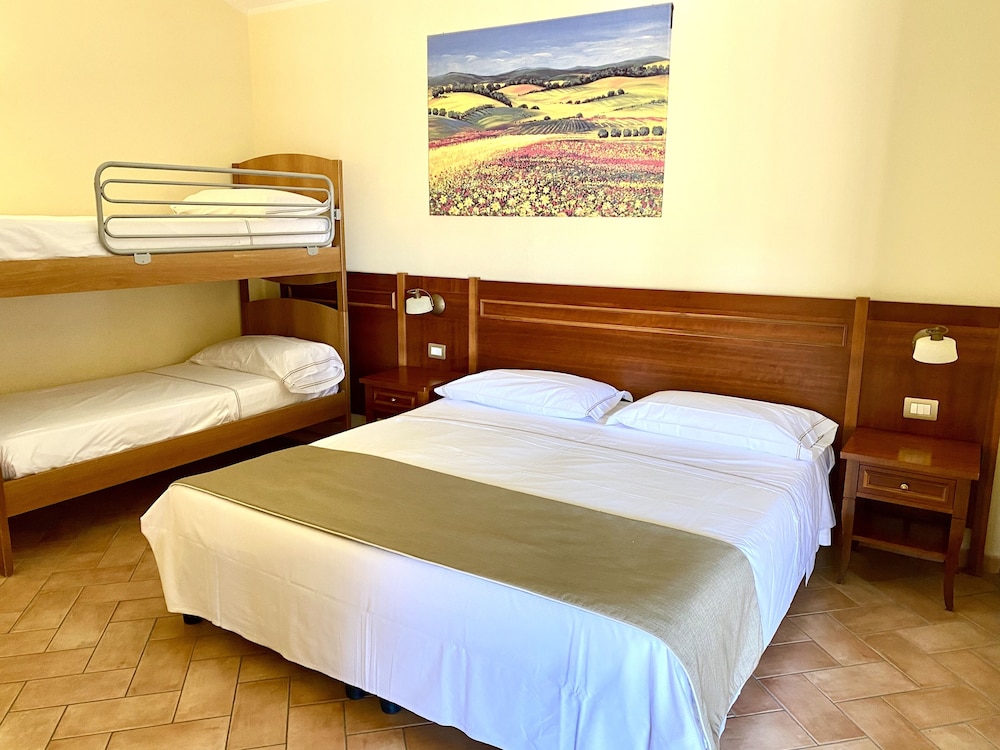 Superior Quadruple Room photo 1