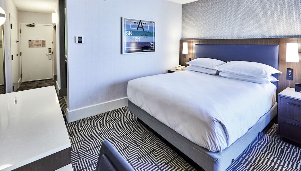 Deluxe Room (Hotwire ROH) thumbnail 6