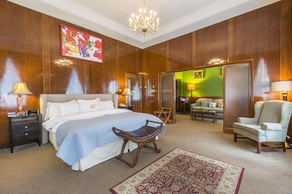 King Suite - Photo 7