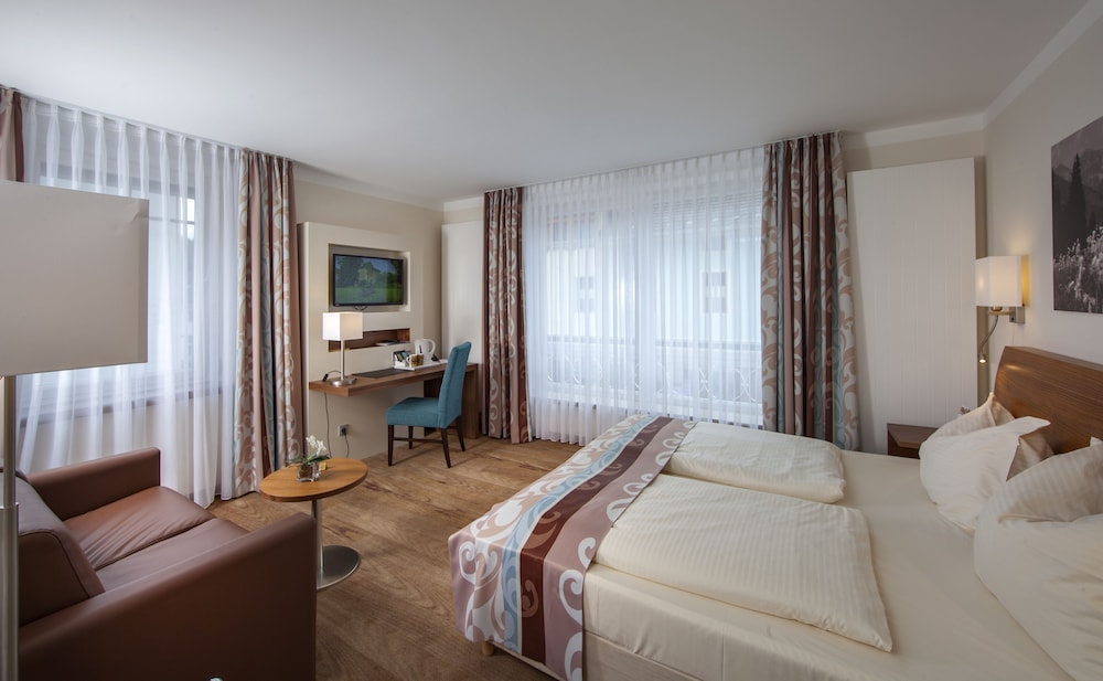 Deluxe Double Room - Photo 10