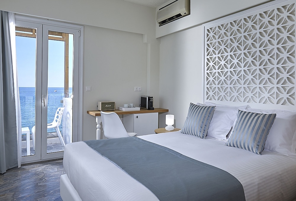 Superior Double Room, Sea View photo 3