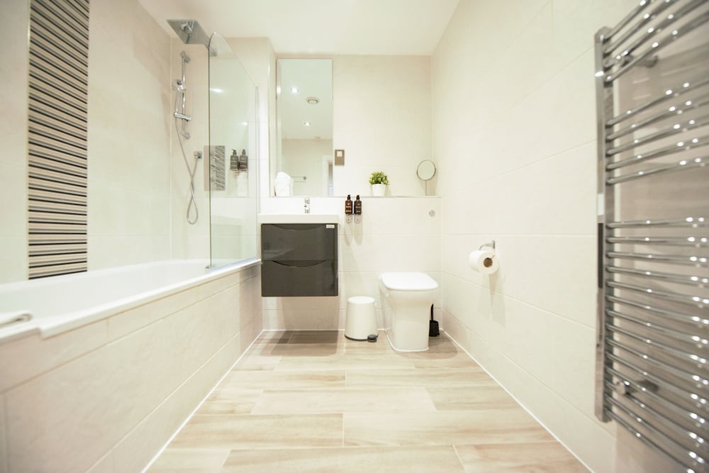 Luxury Apartment, Private Bathroom