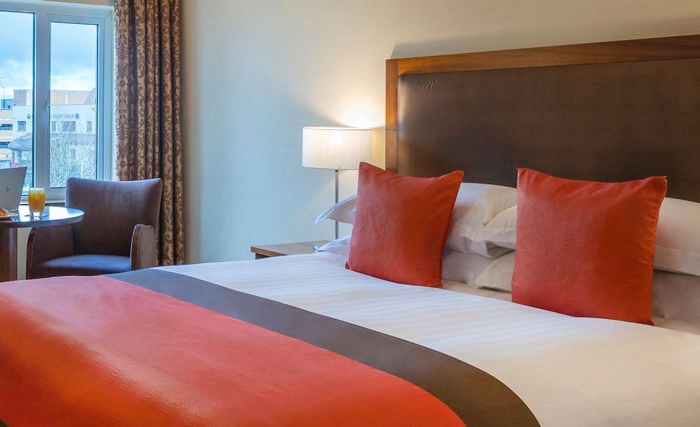 Executive Room, 1 King Bed - Photo 2