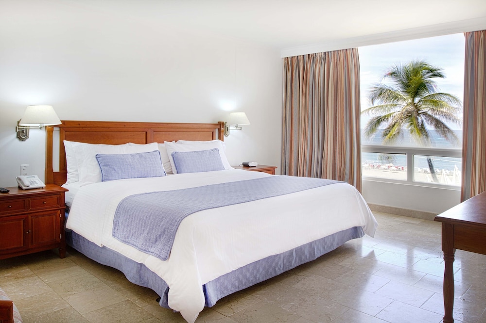 Suite, 1 Bedroom, Non Smoking, Ocean View - Photo 3