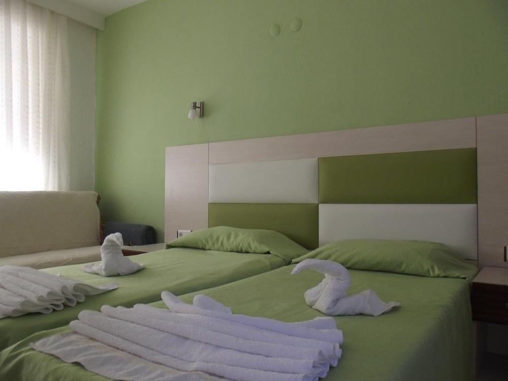 Standard Twin Room photo 1