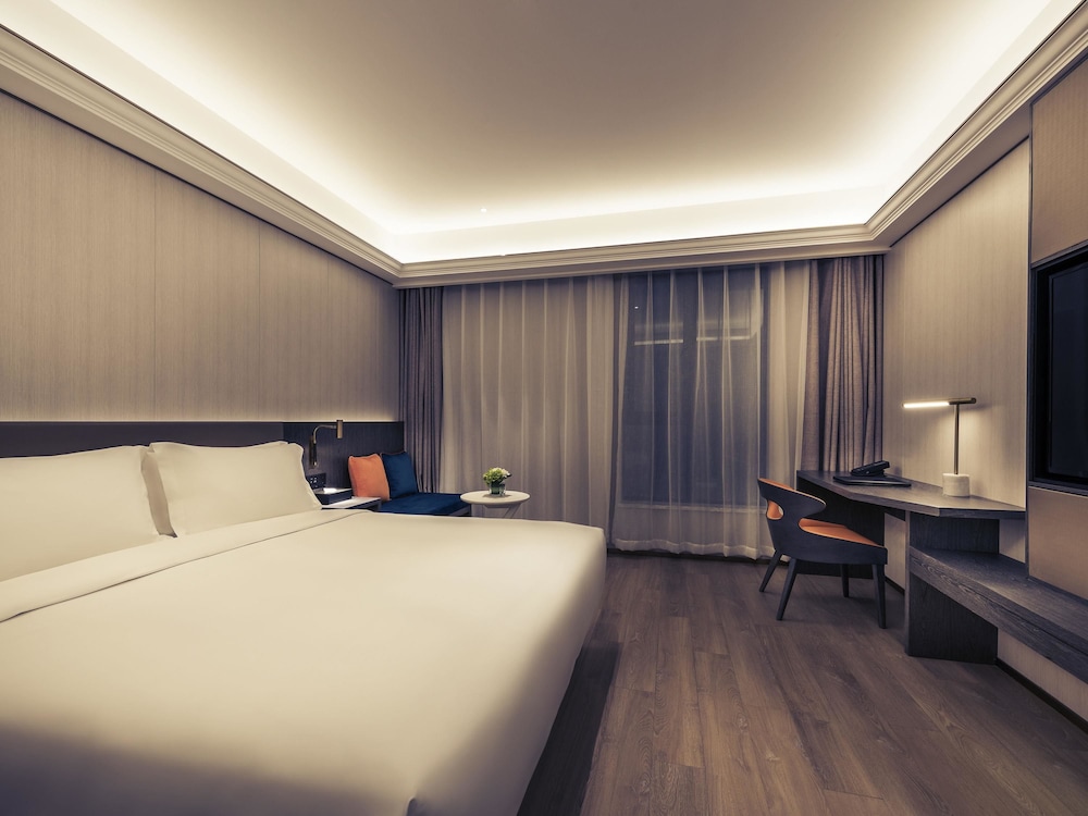 Standard Room, 1 King Bed
