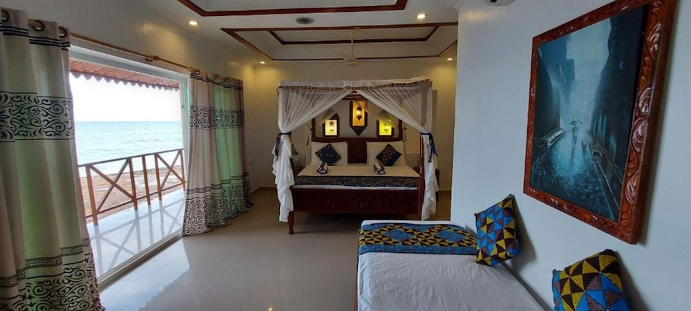 Deluxe King Room - Beach Front