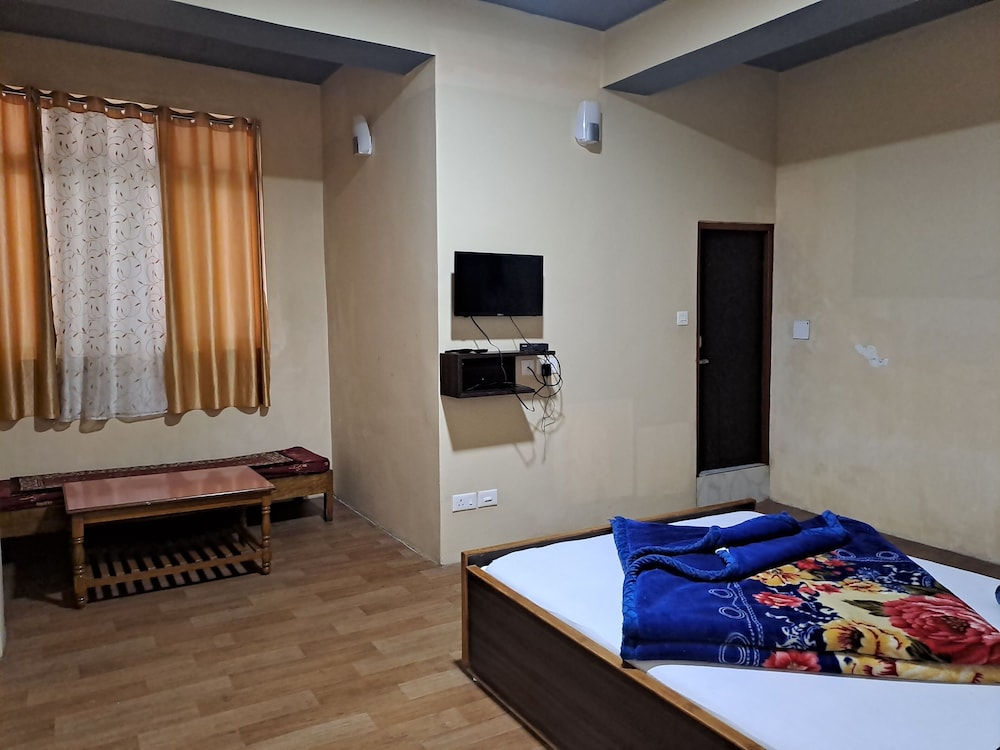Standard Room photo 2