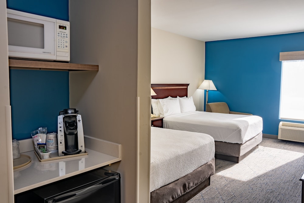 Standard Room, 2 Queen Beds - Photo 2