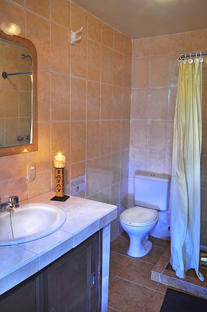 Triple Room, Shared Bathroom photo 3