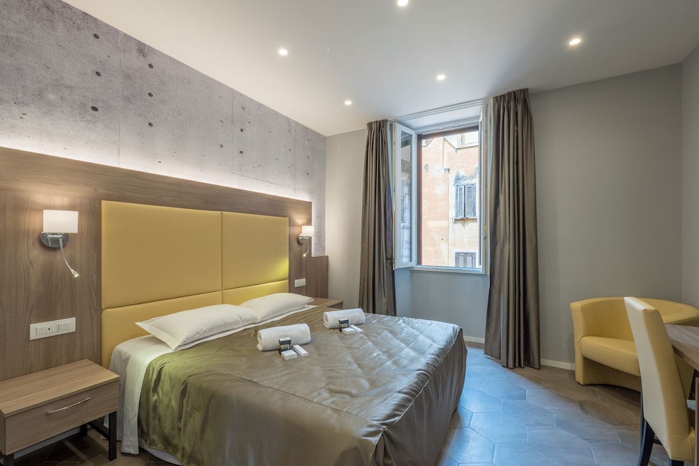 Junior Double Room, 1 Bedroom photo 1