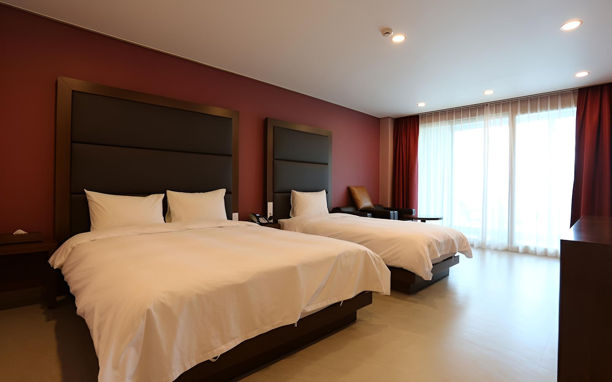 Room (Ocean View Family Twin (3 People)) - Photo 1