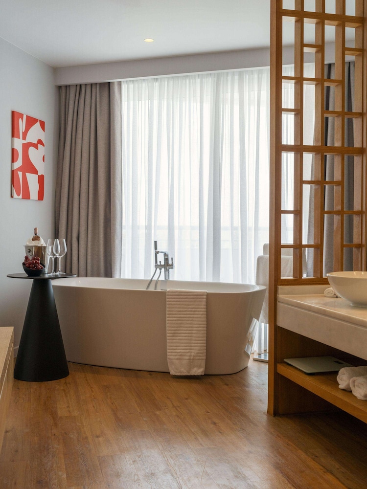 Ivory Junior Suite - Photo 4
