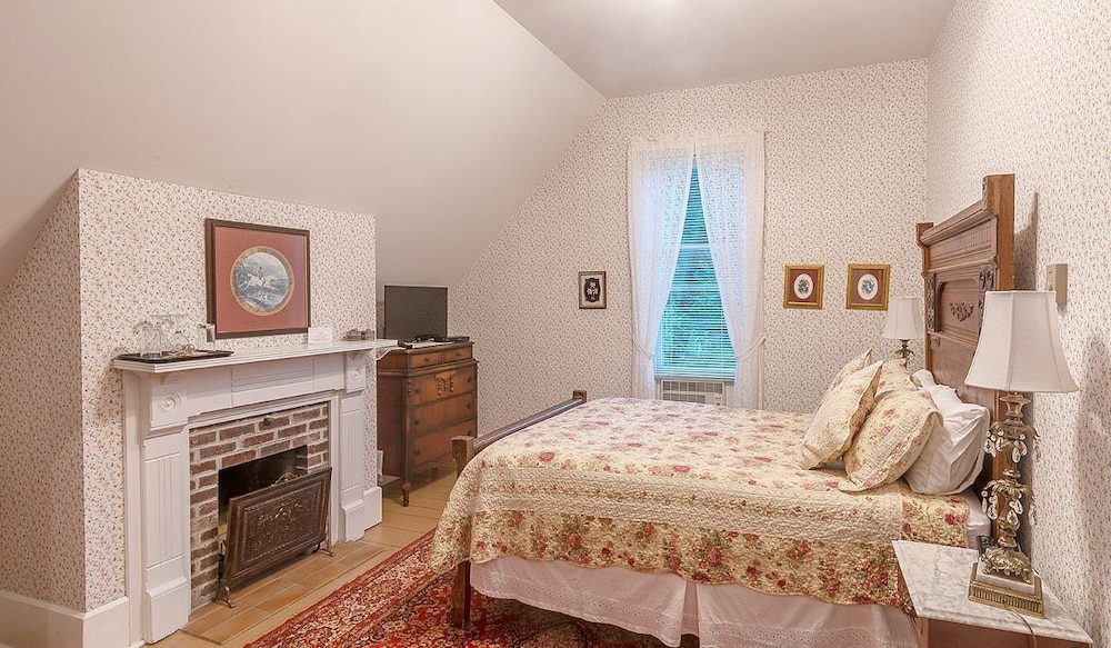 Premier Room, 1 Queen Bed, Garden View