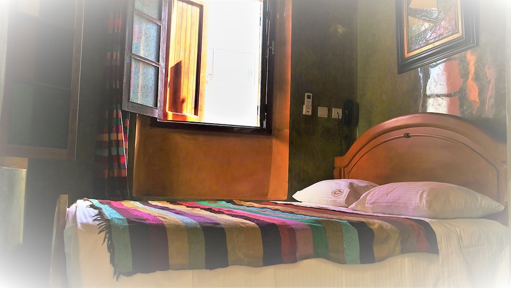 Standard Double Room - Photo 3