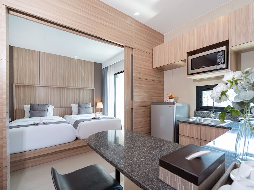 Grand Deluxe Room - Photo 9