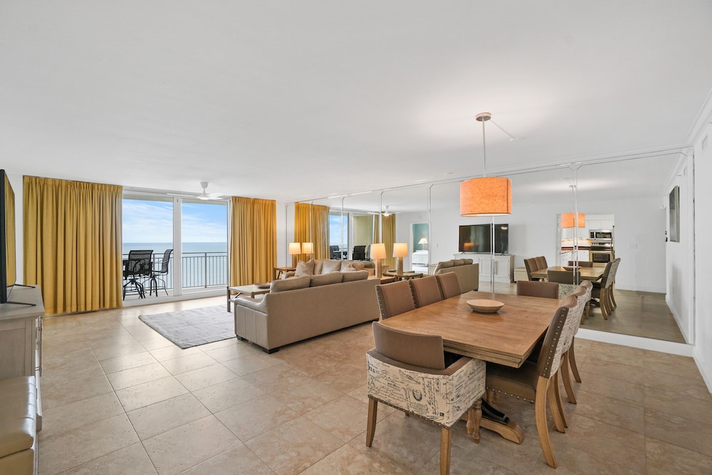 Condo, 3 Bedrooms, Sea View (2533) photo 1