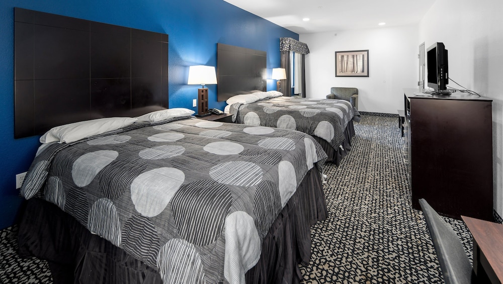 Standard Room, 2 Queen Beds, Smoking photo 1