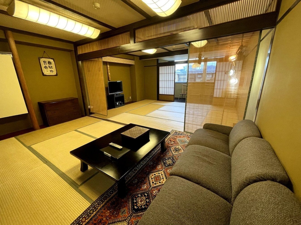 Japanese Room with Toilet and Bath (10+8 Tatami Mats for 6 People), Non Smoking photo 2
