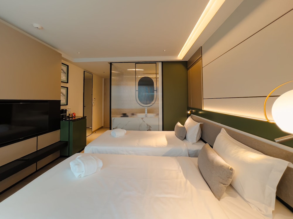 Luxury Twin Room - Photo 1
