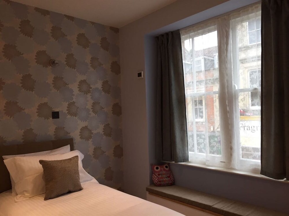Double or Twin Room, Ensuite (The Tufted Owl) photo 2