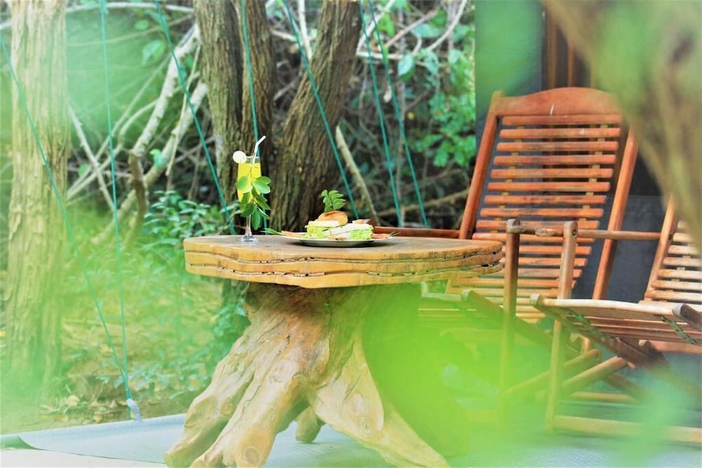 Comfort Tent, Patio, Garden View photo 2