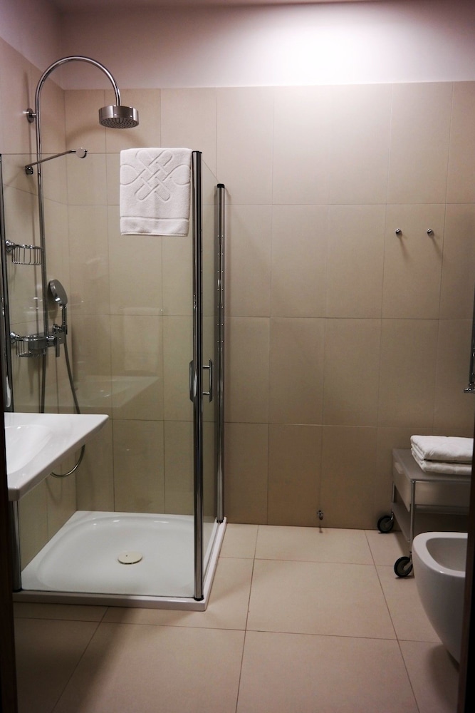 Standard Twin Room photo 3