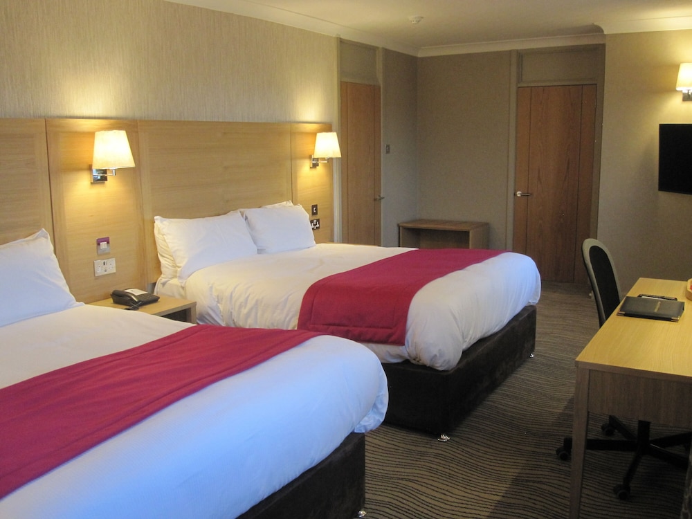 Family Room, 2 Double Beds, Non Smoking (Third bed is Single Bed) photo 3
