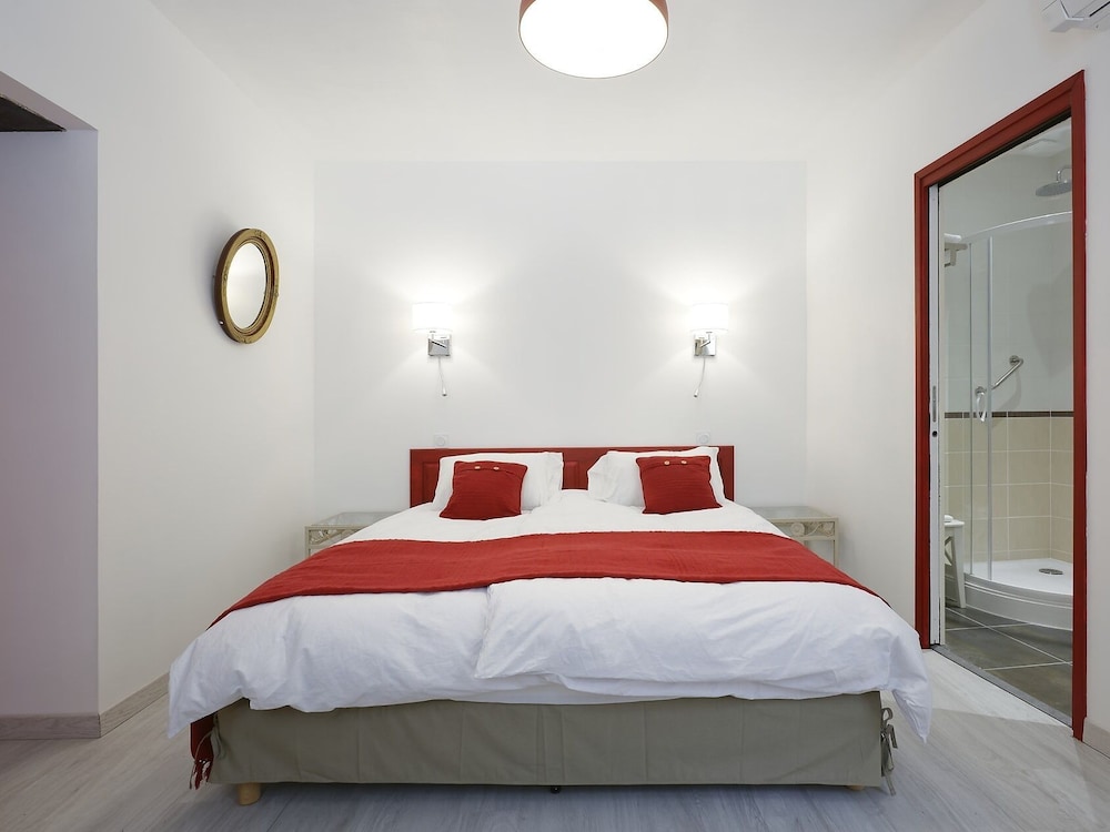 Standard Double Room, Private Bathroom (Listrac)