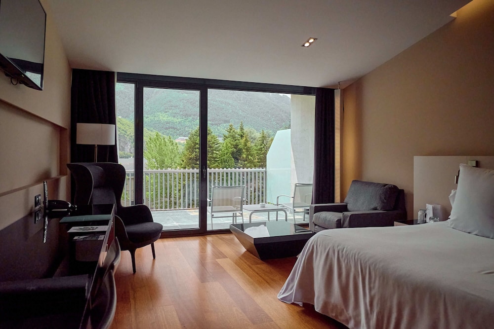 Suite (Garden) (2 Adults) photo 2