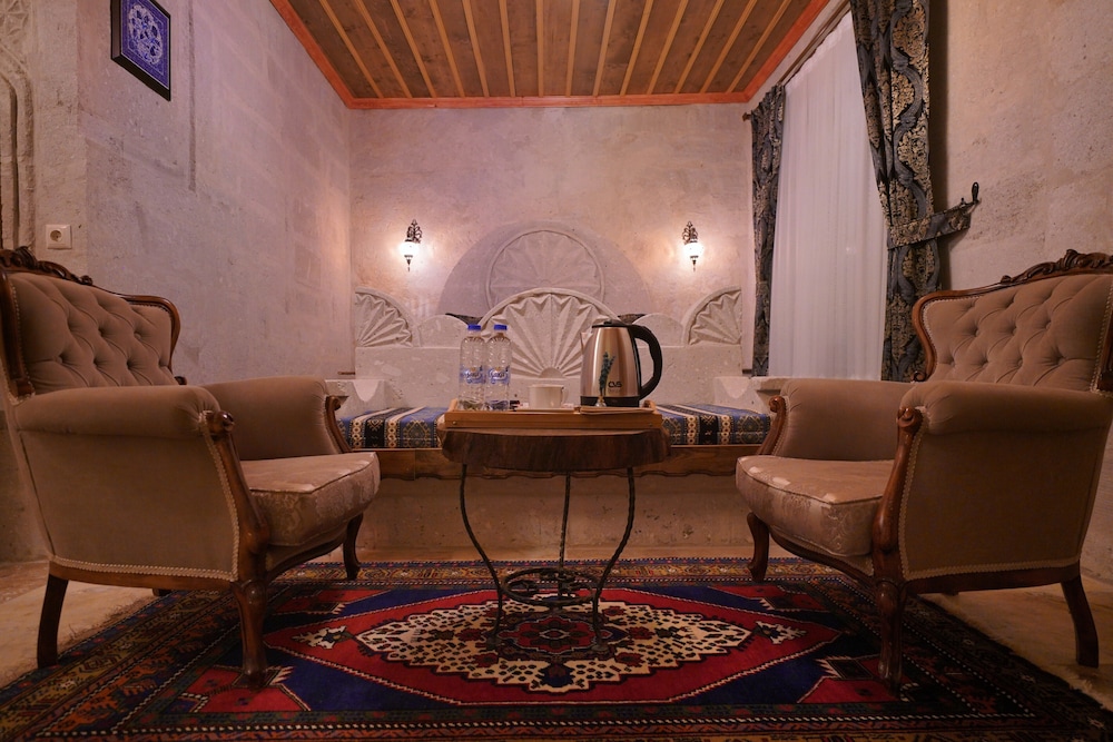 Nazende Hammam Jacuzzi Cave Suite - Photo 10