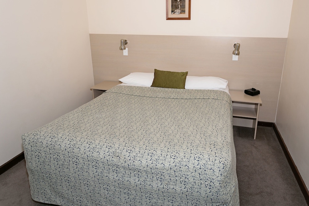 One-Bedroom Apartment - Photo 13