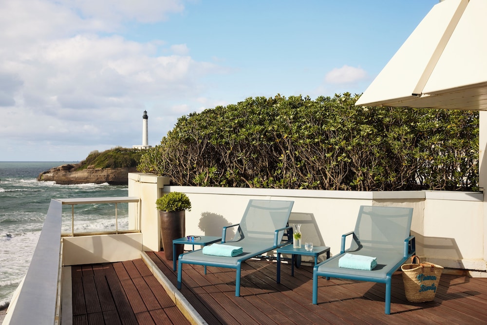 Suite, 1 King Bed, Terrace