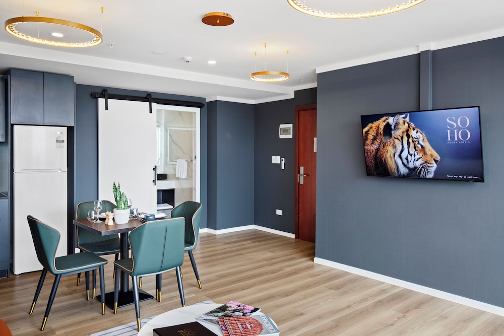 Deluxe Apartment