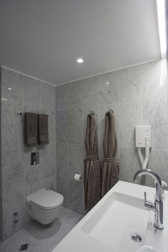 Double Room, Park View - Photo 5