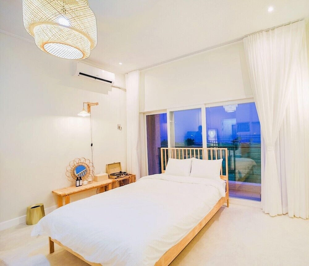 Room (one bed room 303) photo 1