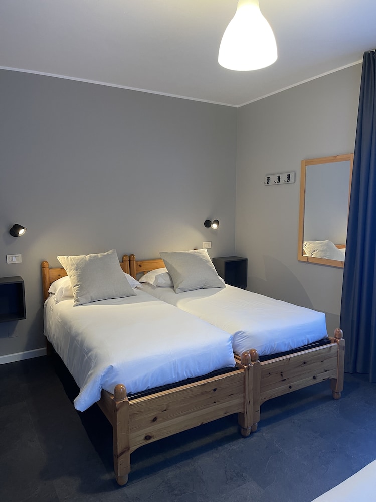 Standard Double or Twin Room photo 1