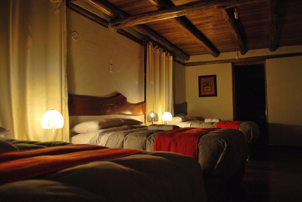 Standard Triple Room, Multiple Beds, Private Bathroom photo 3
